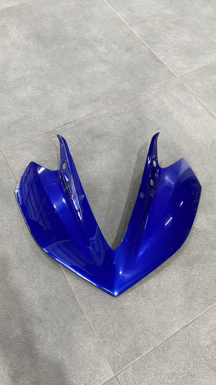 Передня маска Yamaha R3
