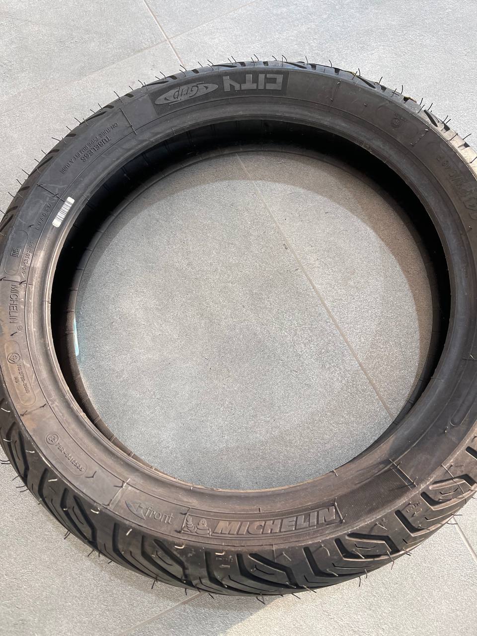 Шина Michelin CITY Grip
