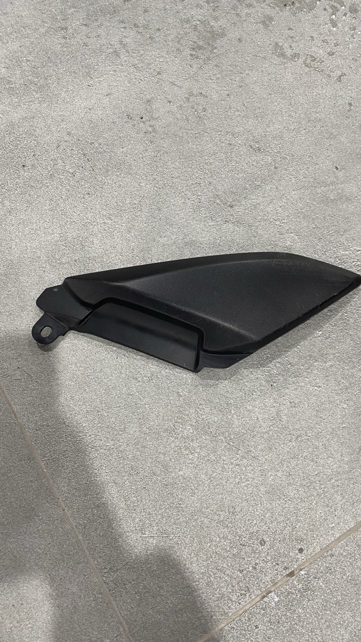 Накладка на задню ліву сторону Yamaha NMAX 2021-2024