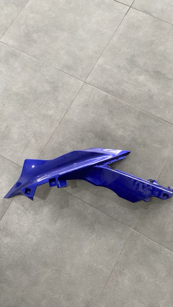 Обтічник лівий Yamaha YZF R3 2019