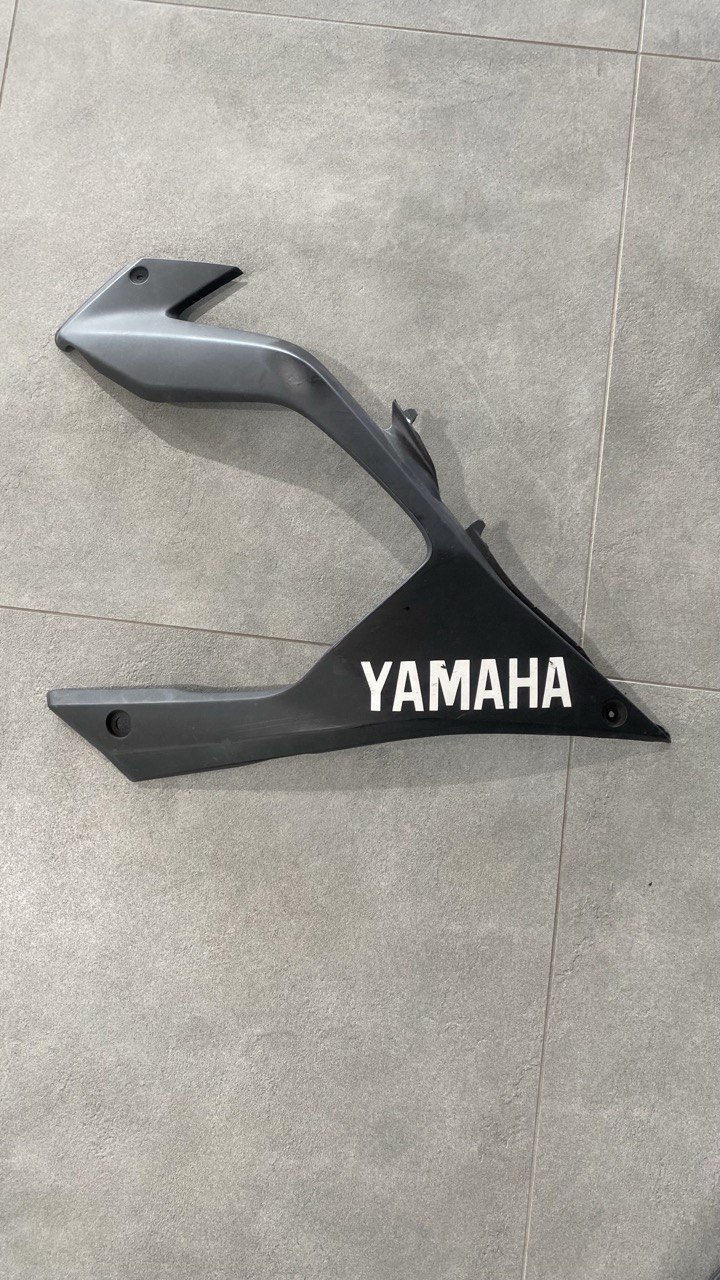 Бічний обтічник Yamaha R3 2015-2018 правий
