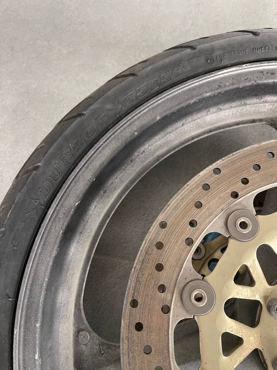 Колесо (передне) в зборі Dunlop K505F з диском Honda CB400SF