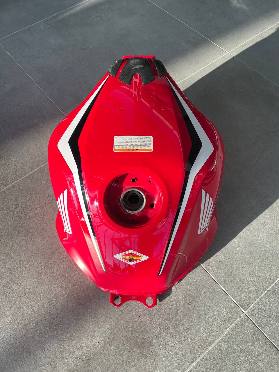 Паливний бак Honda CBR 400R