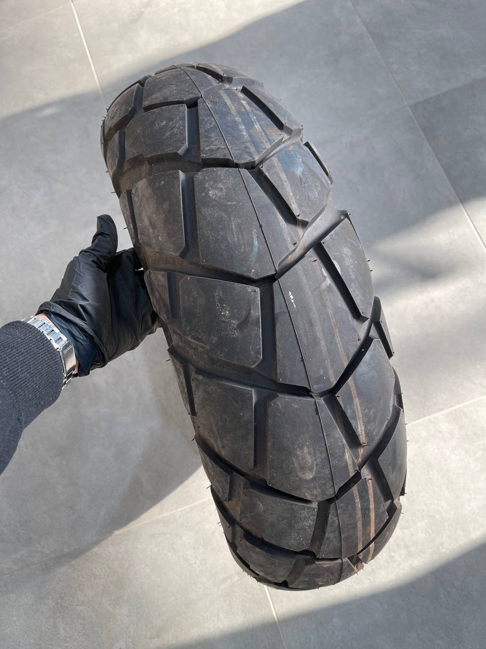 Шина Bridgestone TW-204