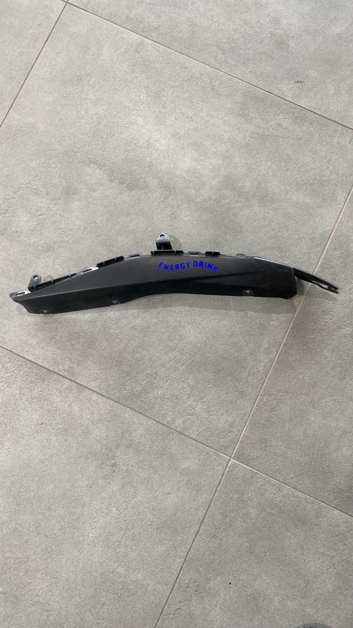Накладка обтічника Yamaha YZF R3 2015-2018 ліва