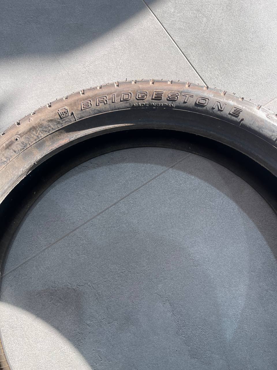 Шина Bridgestone
