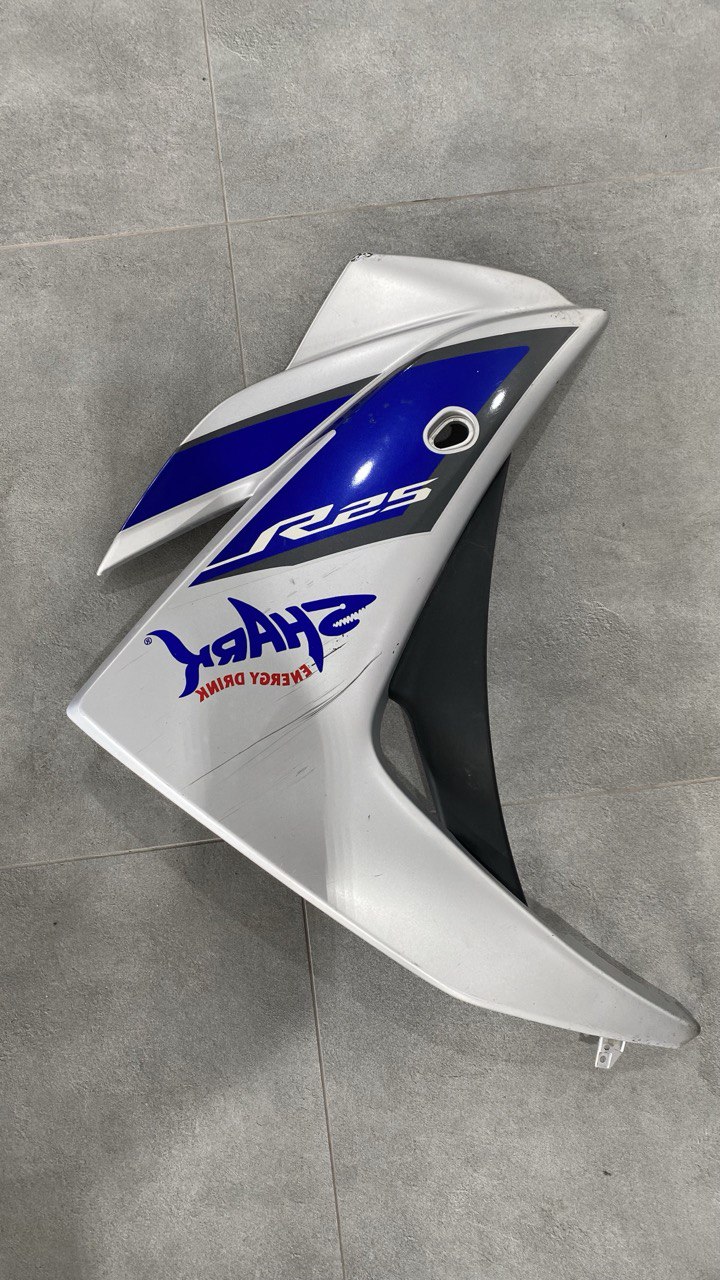 Обтічник правий Yamaha R3 2014-2016