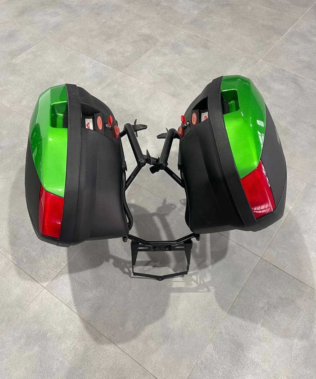 Кофри , кріплення та підсвітка номерів Kawasaki Ninja 400-650