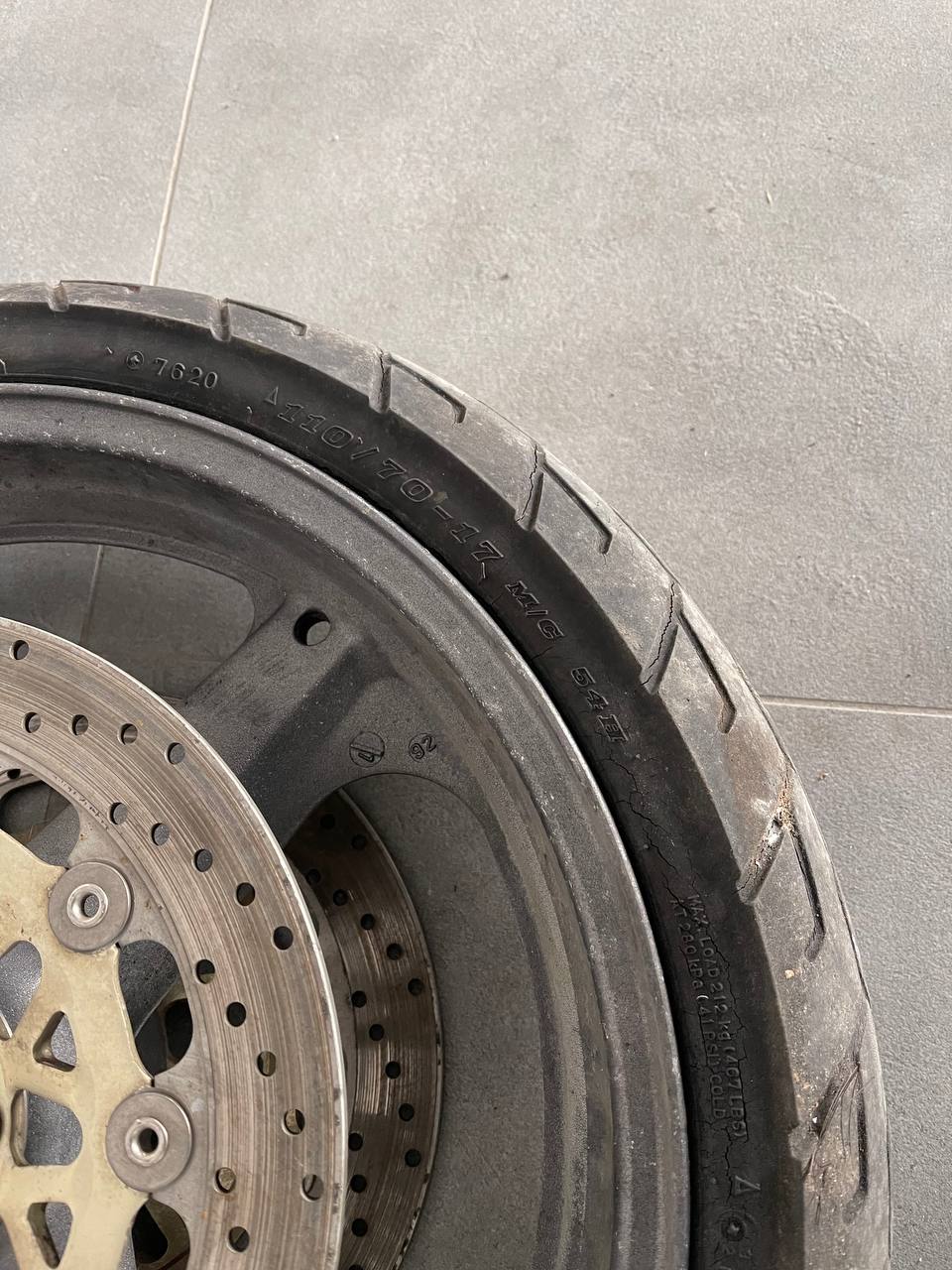 Колесо (передне) в зборі Dunlop K505F з диском Honda CB400SF