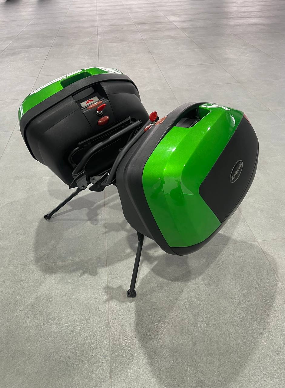 Кофри , кріплення та підсвітка номерів Kawasaki Ninja 400-650