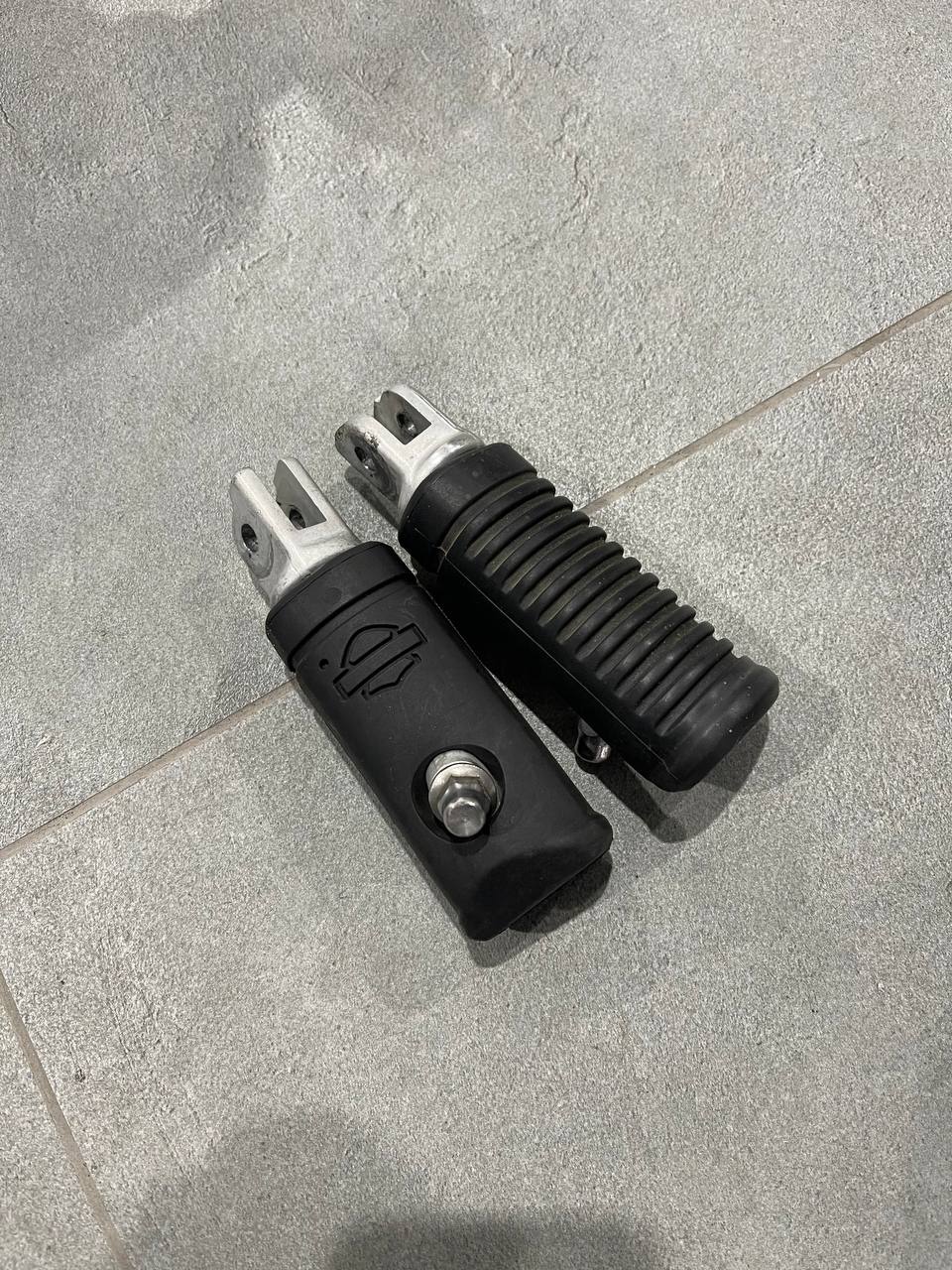 Ніжки водія Harley Davidson 2018-2022