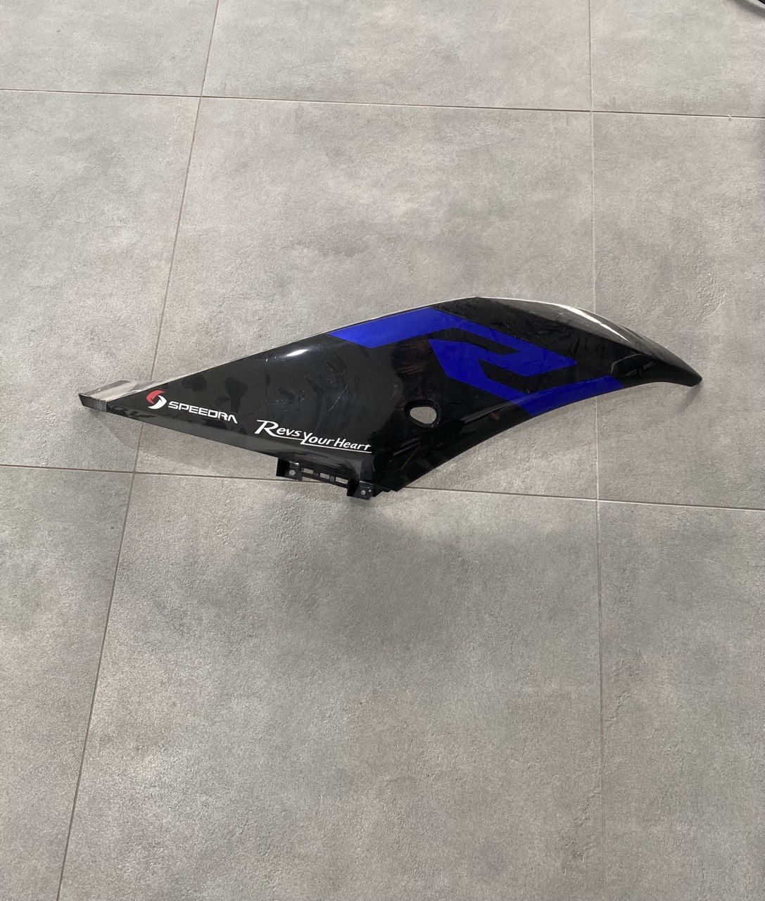 Ліва панель обтічника Yamaha YZF R25