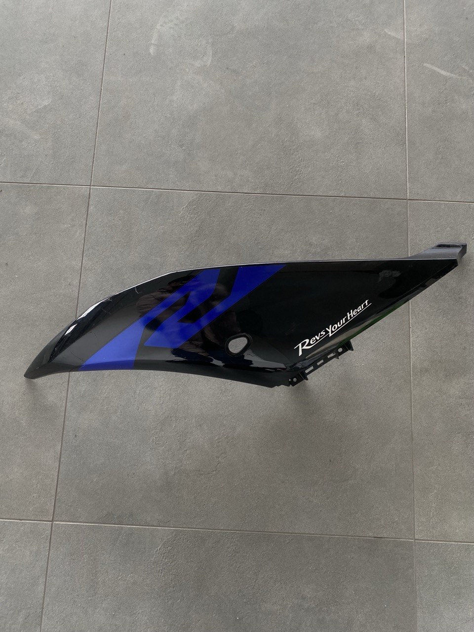 Обтічник Yamaha YZF R3 передній лівий