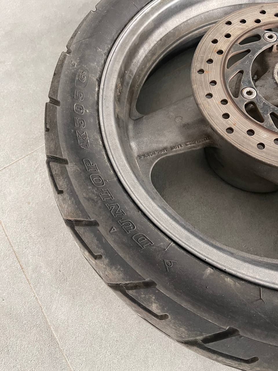 Колесо (задне) в зборі Dunlop K505F з диском Honda CB400SF